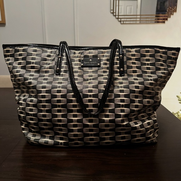 Kate Spade Large Harmony Navy/White Tote Bag - Picture 2 of 5